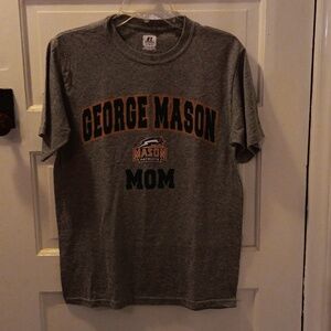 Russell Athletics small George Mason mom shirt
